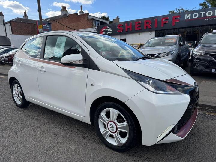 Toyota AYGO 1.0 VVT-i X-claim Funroof Euro 6 5dr