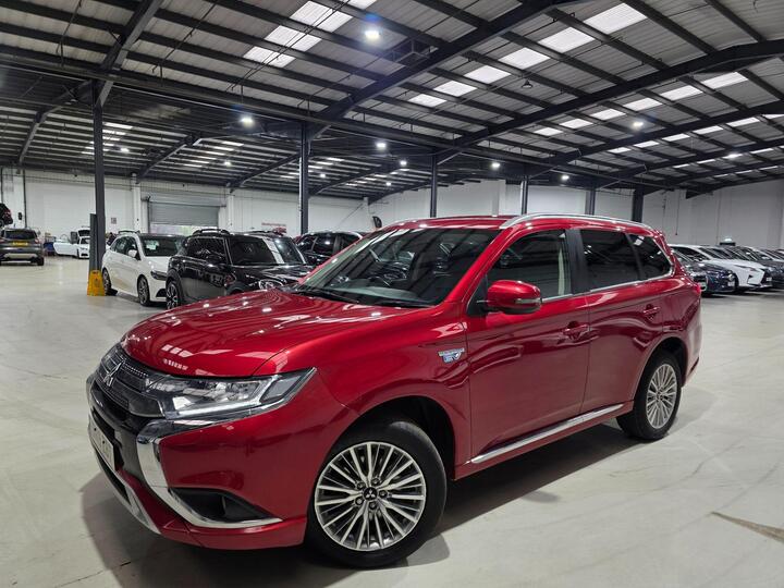 Mitsubishi Outlander 2.4h TwinMotor 13.8kWh Juro CVT 4WD Euro 6 (s/s) 5dr Mitsubishi Outlander 2.4h TwinMotor 13.8kWh Juro CVT 4WD Euro 6 (s/s) 5dr