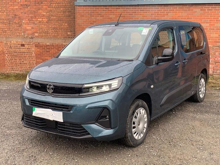 Vauxhall Combo-e Life 52kWh Design XL MPV Auto 5dr (7.4kW Charger)