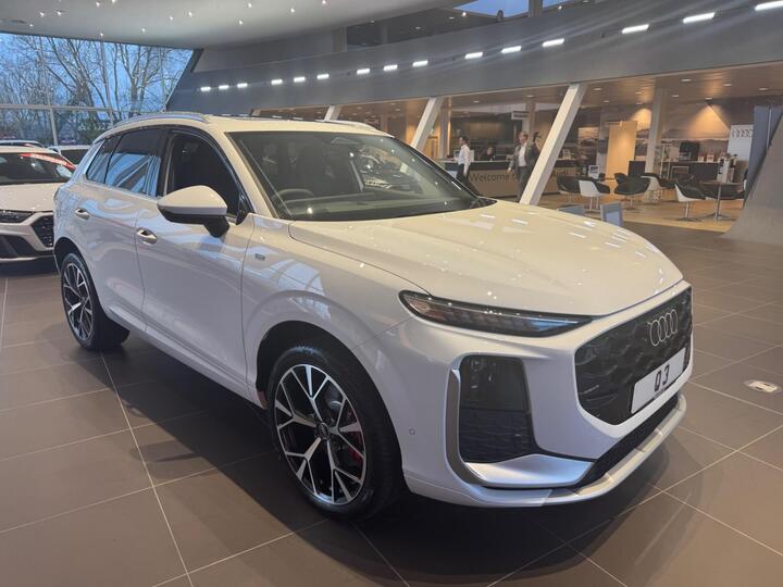 Audi Q3 1.5 E-hybrid S Line S Tronic Euro 6 (s/s) 5dr 26kWh