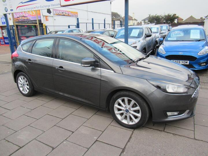 Ford Focus 1.0T EcoBoost Titanium Euro 6 (s/s) 5dr