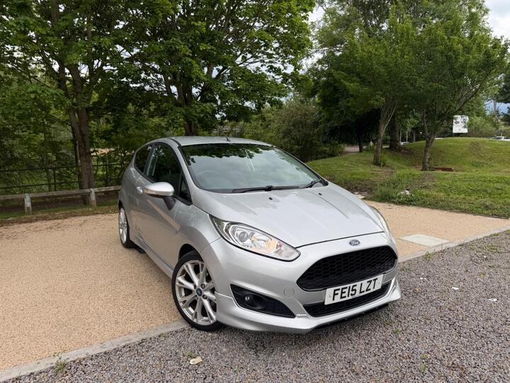Ford Fiesta 1.0T EcoBoost Zetec S Euro 5 (s/s) 3dr