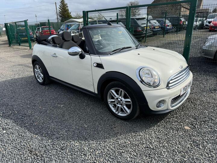 MINI Convertible 1.6 Cooper Euro 5 (s/s) 2dr MINI Convertible 1.6 Cooper Euro 5 (s/s) 2dr
