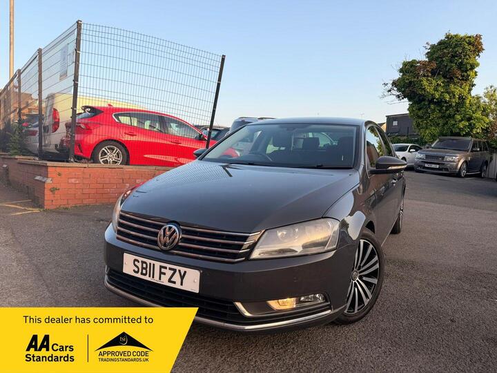 Volkswagen Passat 2.0 TDI BlueMotion Tech Sport Euro 5 (s/s) 4dr Volkswagen Passat 2.0 TDI BlueMotion Tech Sport Euro 5 (s/s) 4dr