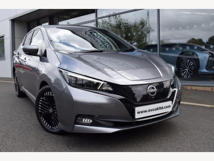 Nissan Leaf 39kWh Tekna Auto 5dr