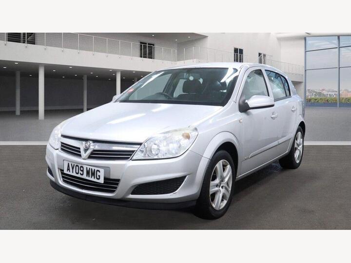 Vauxhall Astra 1.8i 16v Club 5dr Vauxhall Astra 1.8i 16v Club 5dr