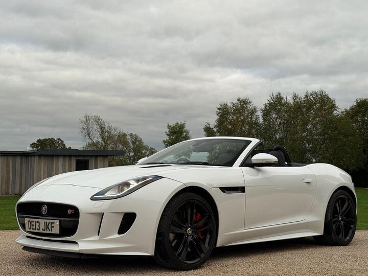 Jaguar F-Type 5.0 V8 S Auto Euro 5 (s/s) 2dr Jaguar F-Type 5.0 V8 S Auto Euro 5 (s/s) 2dr
