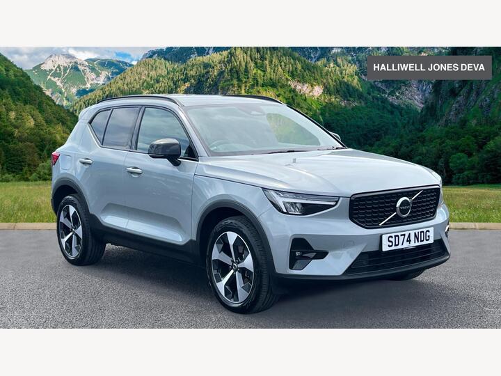 Volvo XC40 2.0 B4 MHEV Plus Dark DCT Auto Euro 6 (s/s) 5dr