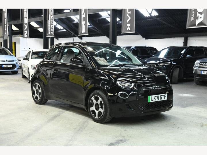 Fiat 500E 42kWh Passion Auto 3dr