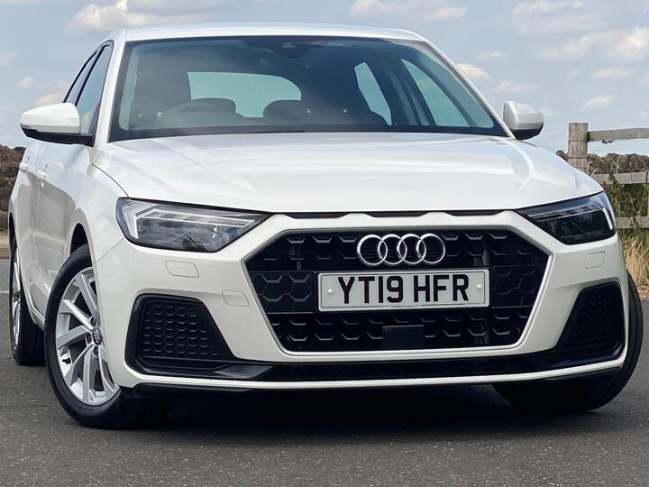 Audi A1 1.5 TFSI 35 Sport Sportback Euro 6 (s/s) 5dr
