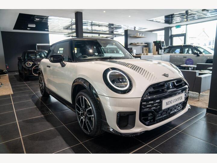 MINI Cooper 1.5C Sport Steptronic Euro 6 (s/s) 3dr