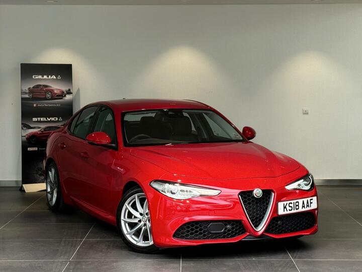 Alfa Romeo Giulia 2.0T Veloce Auto Euro 6 (s/s) 4dr Alfa Romeo Giulia 2.0T Veloce Auto Euro 6 (s/s) 4dr