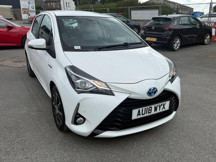 Toyota Yaris 1.5 VVT-h Icon Tech E-CVT Euro 6 (s/s) 5dr