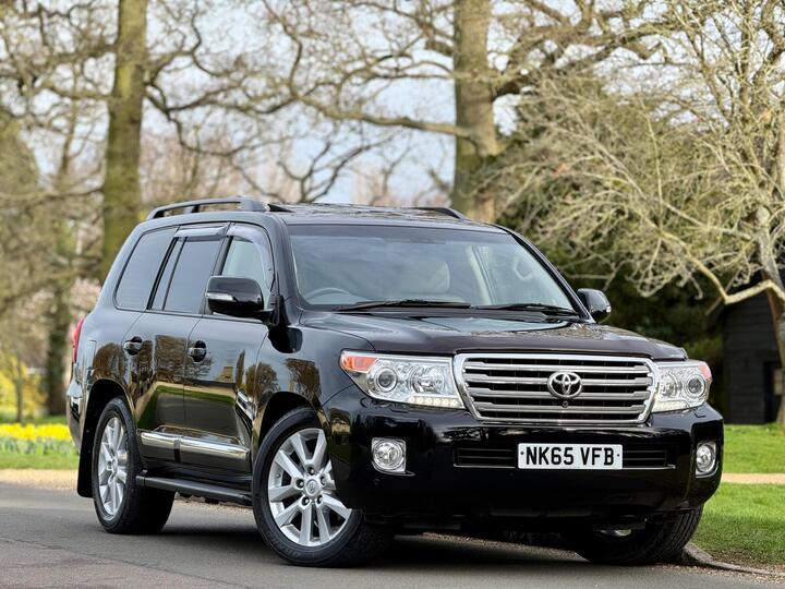 Toyota Land Cruiser 4.5 D-4D V8 Auto 4WD Euro 5 5dr Toyota Land Cruiser 4.5 D-4D V8 Auto 4WD Euro 5 5dr
