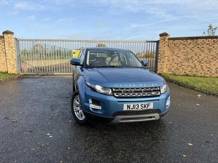 Land Rover Range Rover Evoque 2.2 SD4 Pure Auto 4WD Euro 5 5dr Land Rover Range Rover Evoque 2.2 SD4 Pure Auto 4WD Euro 5 5dr