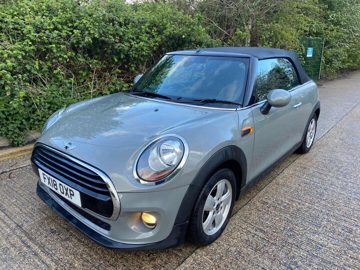 MINI Convertible 1.5 Cooper Auto Euro 6 (s/s) 2dr