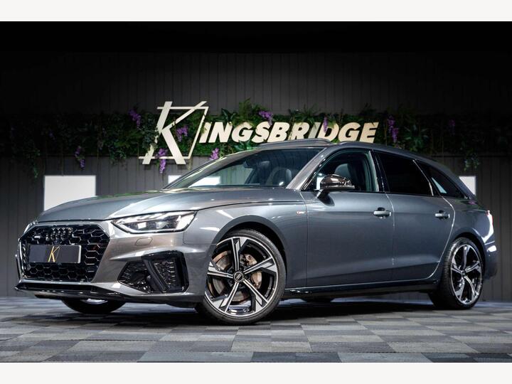 Audi A4 AVANT 2.0 TDI 40 Black Edition S Tronic Quattro Euro 6 (s/s) 5dr Audi A4 AVANT 2.0 TDI 40 Black Edition S Tronic Quattro Euro 6 (s/s) 5dr