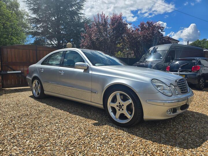 Mercedes-Benz E Class 5.0 E500 Elegance 4dr Mercedes-Benz E Class 5.0 E500 Elegance 4dr
