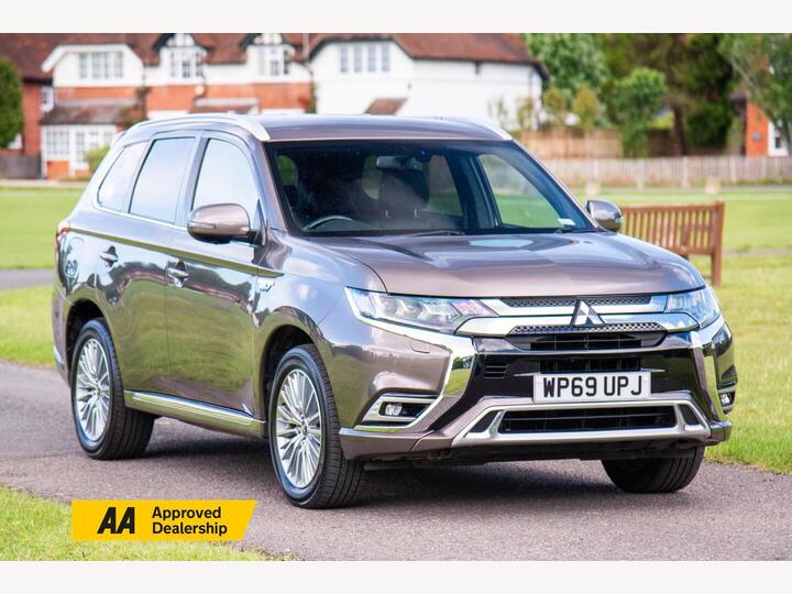Mitsubishi Outlander 2.4h TwinMotor 13.8kWh 4h CVT 4WD Euro 6 (s/s) 5dr