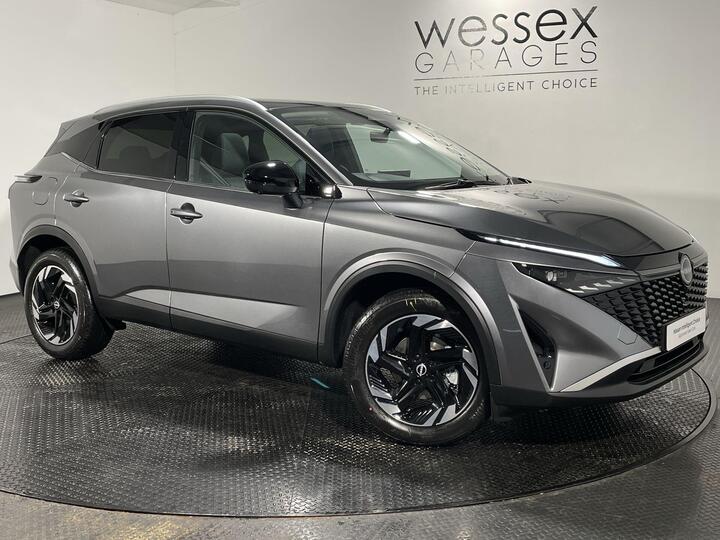 Nissan Qashqai 1.3 DiG-T MH N-Connecta [Glass Roof] 5dr 5(2024)