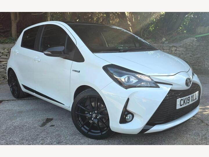 Toyota Yaris 1.5 VVT-h GR SPORT E-CVT Euro 6 (s/s) 5dr