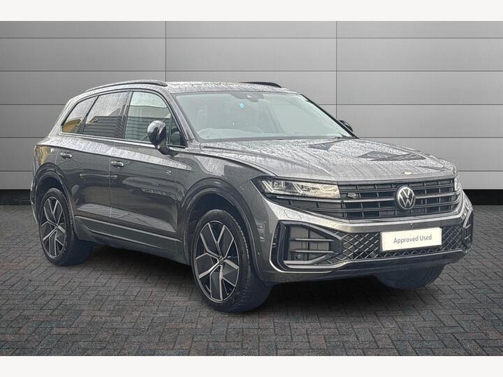 Volkswagen Touareg 3.0 TDI V6 Black Edition Tiptronic 4Motion Euro 6 (s/s) 5dr