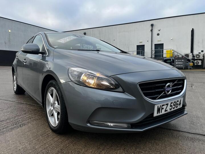 Volvo V40 2.0 D2 SE Euro 6 (s/s) 5dr