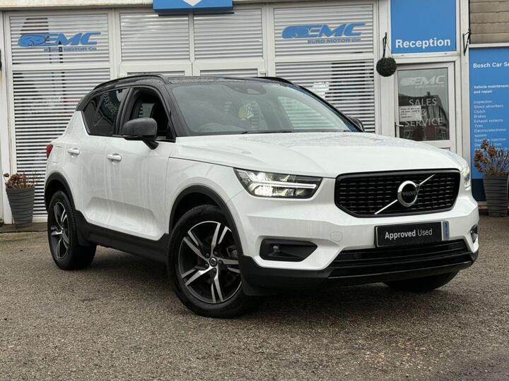 Volvo XC40 2.0 B4 MHEV R-Design Auto Euro 6 (s/s) 5dr