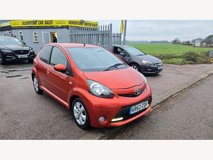 Toyota AYGO 1.0 VVT-i Fire Euro 5 5dr