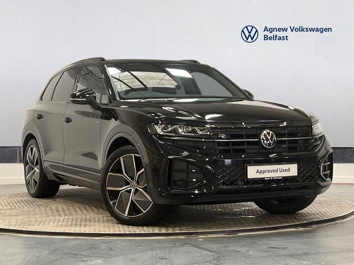 Volkswagen Touareg 3.0 TDI V6 Black Edition Tiptronic 4Motion Euro 6 (s/s) 5dr