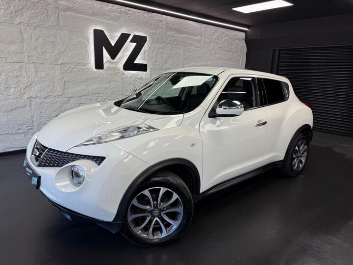 Nissan JUKE 1.6 Tekna Euro 5 (s/s) 5dr