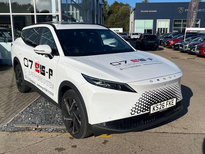OMODA 7 1.5T SHS 18.4kWh Noble DHT1 Euro 6 (s/s) 5dr