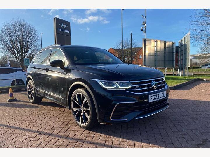 Volkswagen Tiguan 1.5 TSI R-Line DSG Euro 6 (s/s) 5dr Volkswagen Tiguan 1.5 TSI R-Line DSG Euro 6 (s/s) 5dr