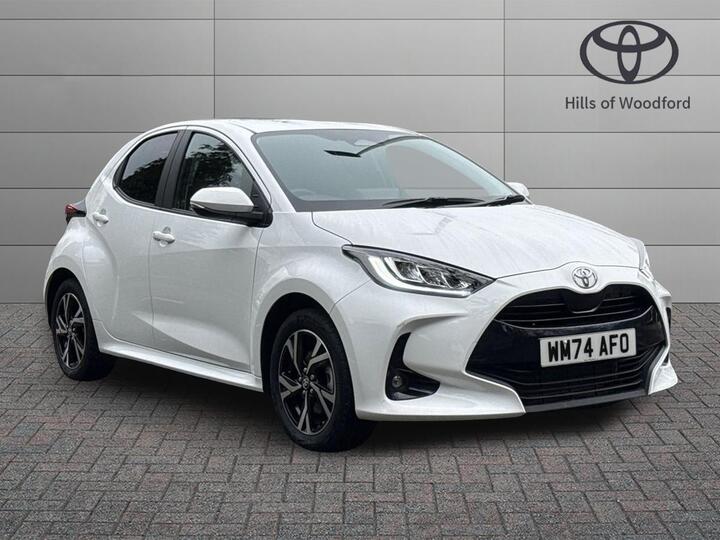 Toyota Yaris 1.5 VVT-h Design E-CVT Euro 6 (s/s) 5dr