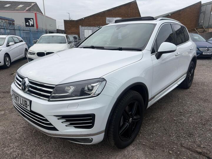 Volkswagen Touareg 3.0 TDI V6 BlueMotion Tech R-Line Plus Tiptronic 4WD Euro 6 (s/s) 5dr