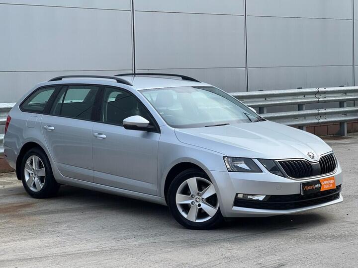 Skoda OCTAVIA 1.6 TDI SE DSG Euro 6 (s/s) 5dr Skoda OCTAVIA 1.6 TDI SE DSG Euro 6 (s/s) 5dr