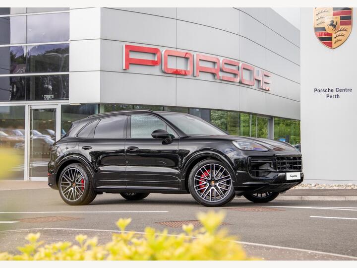 Porsche Cayenne 3.0 V6 E-Hybrid 25.9kWh S Black Edition TiptronicS 4WD Euro 6 (s/s) 5dr