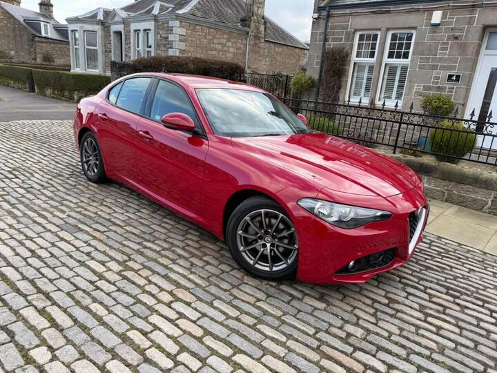 Alfa Romeo GIULIA 2.0T Super Auto Euro 6 (s/s) 4dr