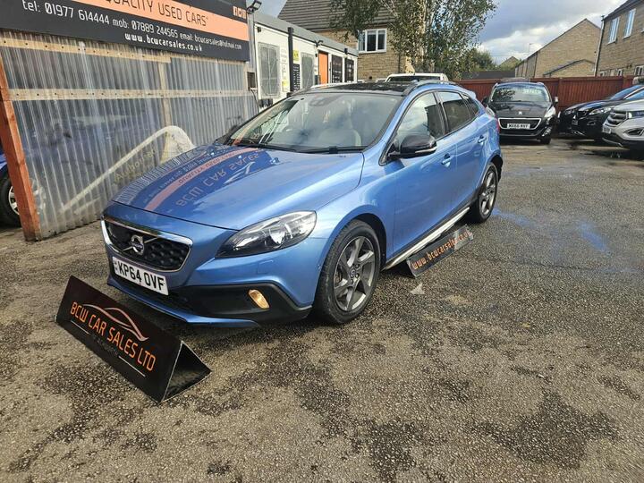 Volvo V40 Cross Country 2.0 D3 SE Nav Geartronic Euro 5 (s/s) 5dr Volvo V40 Cross Country 2.0 D3 SE Nav Geartronic Euro 5 (s/s) 5dr