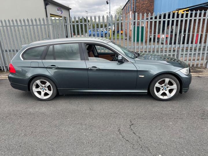 BMW 3 Series 2.0 320d Exclusive Edition Touring Euro 5 (s/s) 5dr