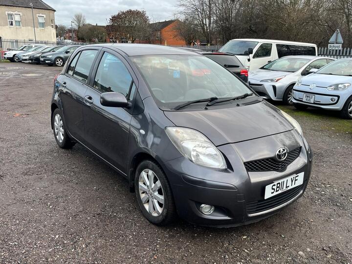 Toyota Yaris 1.0 VVT-i T Spirit Euro 5 5dr