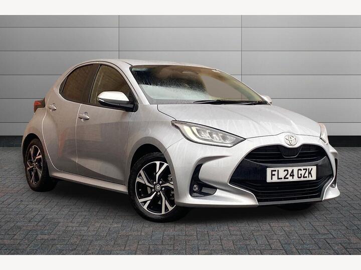 Toyota Yaris 1.5 VVT-h Design E-CVT Euro 6 (s/s) 5dr