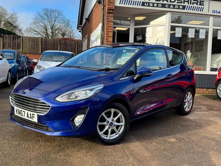 Ford FIESTA 1.1 Ti-VCT Zetec Euro 6 (s/s) 3dr Ford FIESTA 1.1 Ti-VCT Zetec Euro 6 (s/s) 3dr