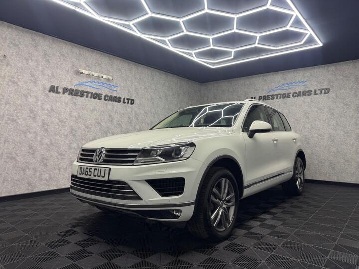 Volkswagen Touareg 3.0 TDI V6 BlueMotion Tech SE Tiptronic 4WD Euro 6 (s/s) 5dr Volkswagen Touareg 3.0 TDI V6 BlueMotion Tech SE Tiptronic 4WD Euro 6 (s/s) 5dr