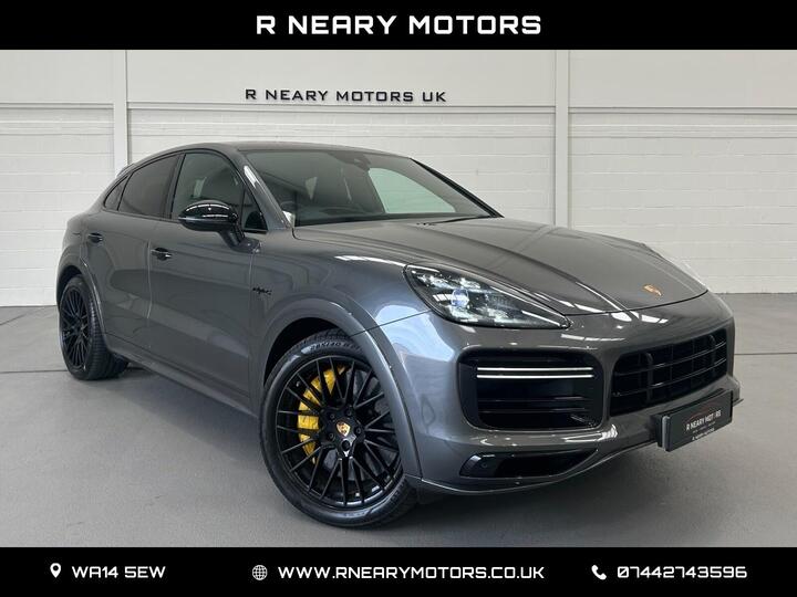 Porsche Cayenne 4.0 V8 E-Hybrid 14.1kWh Turbo S TiptronicS 4WD Euro 6 (s/s) 5dr