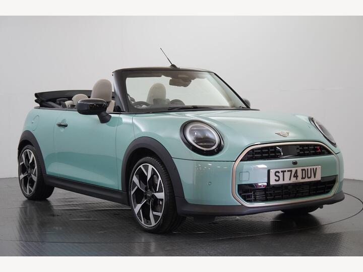 MINI Convertible 2.0S Exclusive Steptronic Euro 6 (s/s) 2dr MINI Convertible 2.0S Exclusive Steptronic Euro 6 (s/s) 2dr