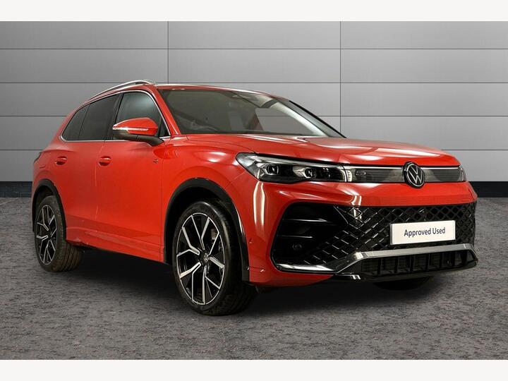 Volkswagen Tiguan 2.0 TDI R-Line DSG Euro 6 (s/s) 5dr Volkswagen Tiguan 2.0 TDI R-Line DSG Euro 6 (s/s) 5dr