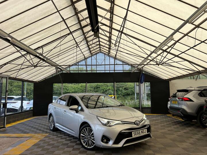 Toyota AVENSIS 2.0 D-4D Excel Euro 6 (s/s) 4dr