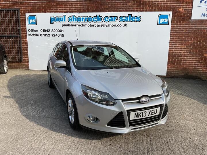 Ford FOCUS HATCHBACK 1.6 Zetec Euro 5 5dr