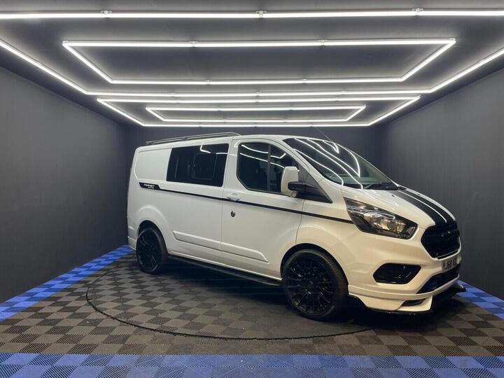 Ford TRANSIT CUSTOM 2.0 280 EcoBlue Crew Van L1 H1 Euro 6 5dr (5 Seat) Ford TRANSIT CUSTOM 2.0 280 EcoBlue Crew Van L1 H1 Euro 6 5dr (5 Seat)